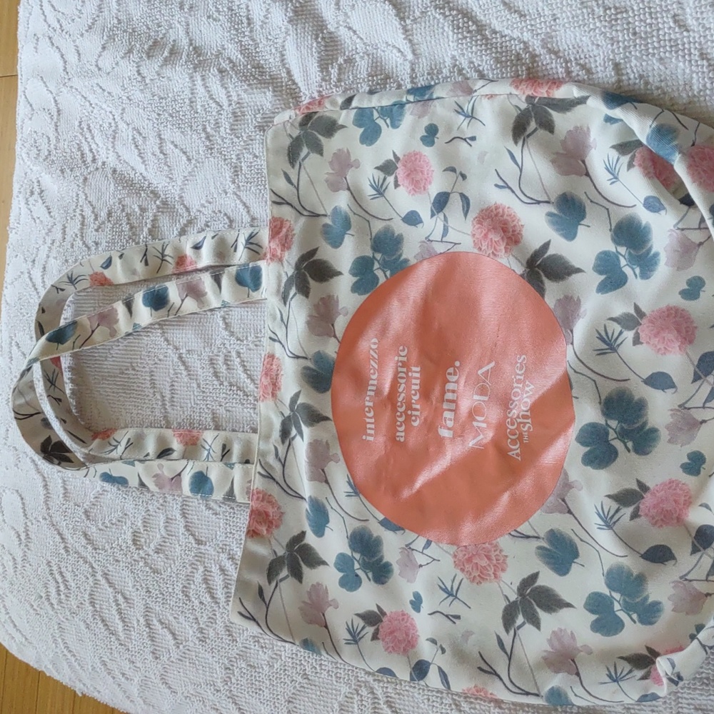 Moda Totes (2) - Picture 3 of 8